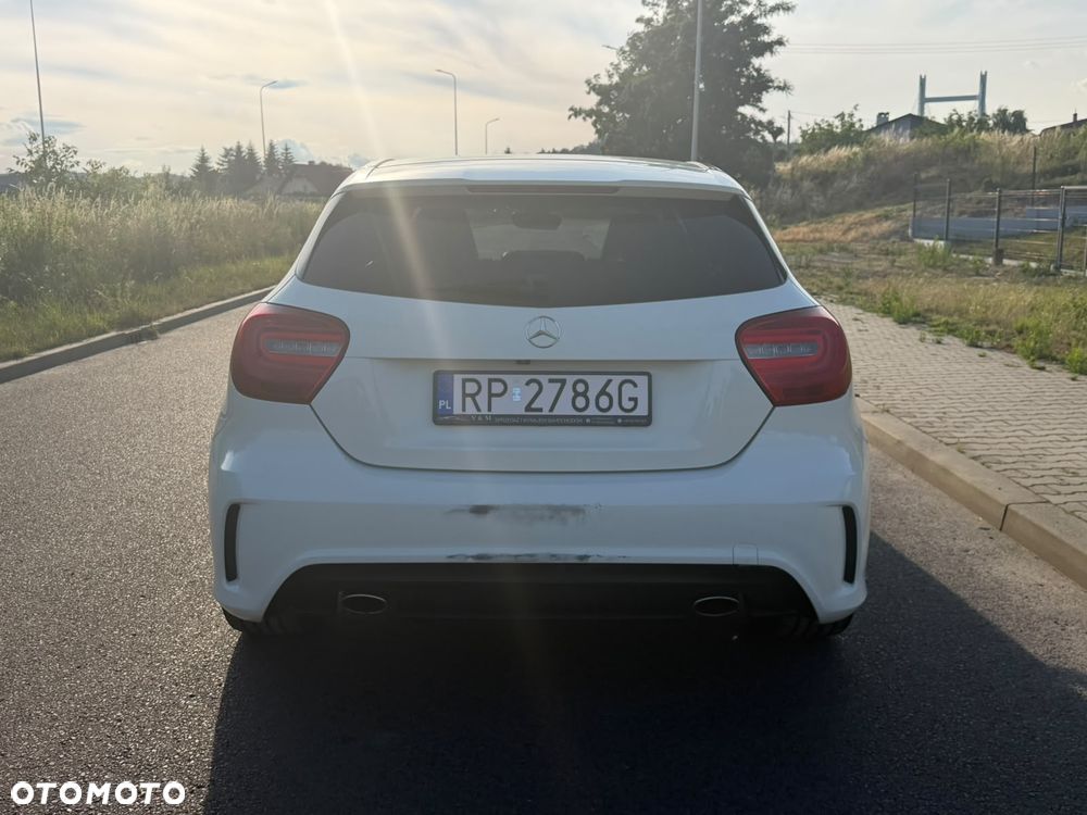 Mercedes-Benz Klasa A 180 (BlueEFFICIENCY) 7G-DCT AMG Sport - 9