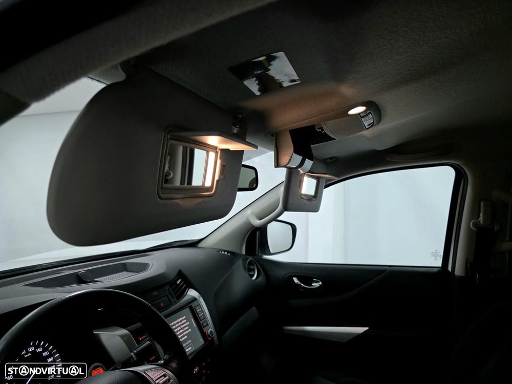 Nissan Navara 2.3 DCI 4WD N-CONNECTA NACIONAL 5 LUGARES - 31