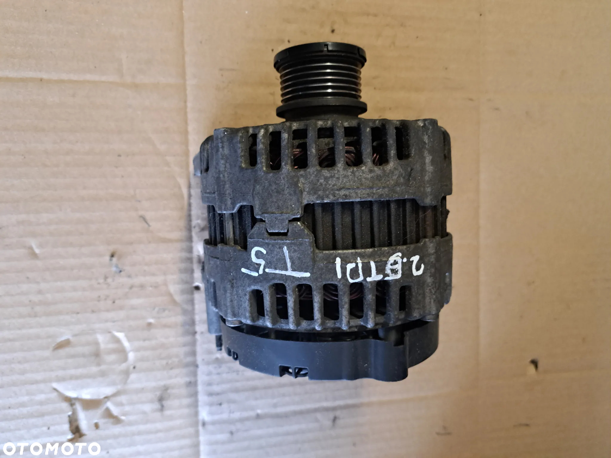 Volkswagen Transporter t5 Alternator 2.0 tdi 03G903023F - 2