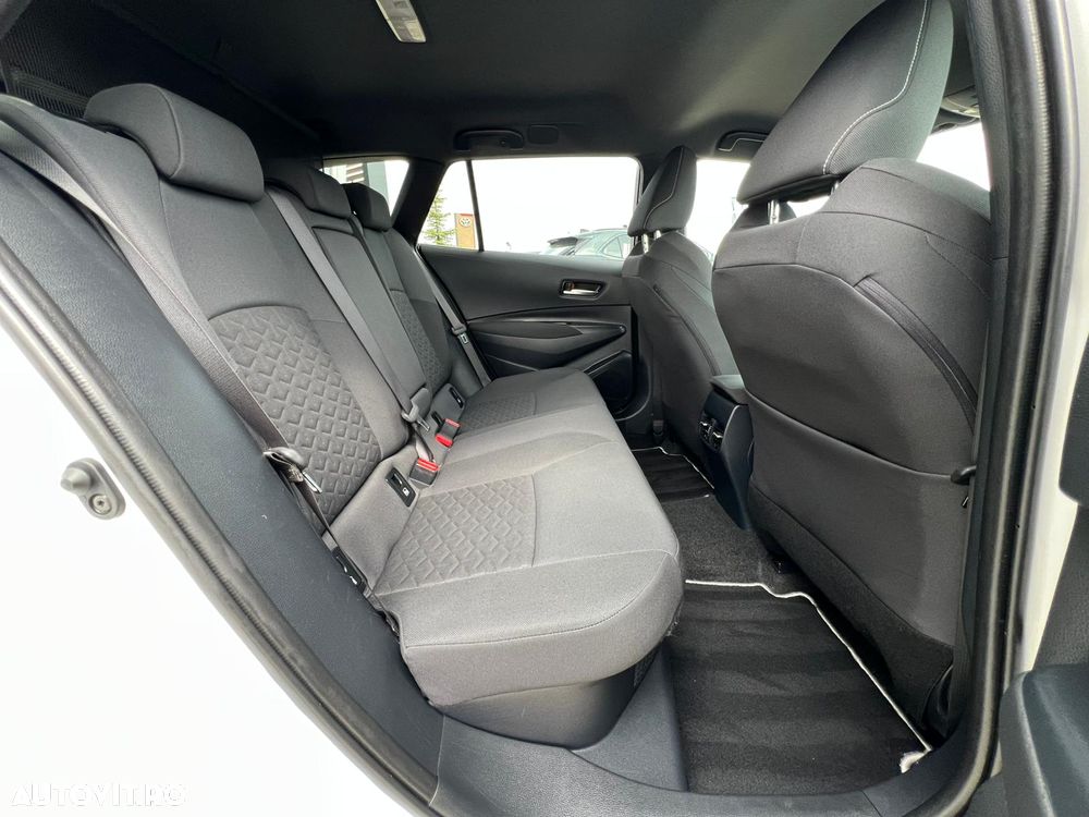 Toyota Corolla - 16