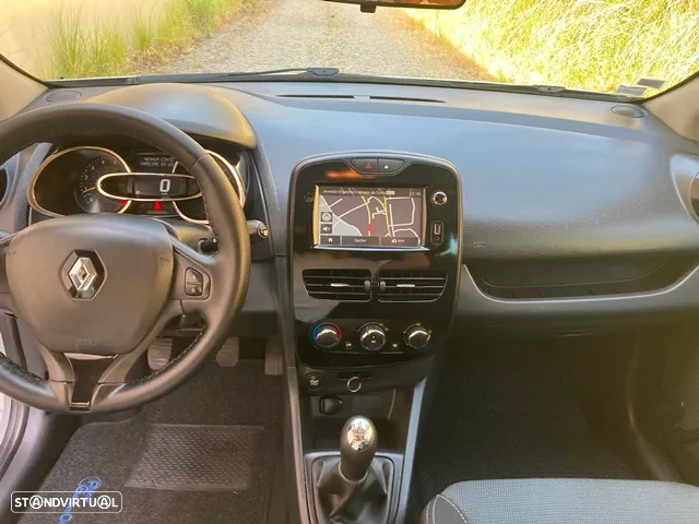 Renault Clio Sport Tourer 1.5 dCi Dynamique S - 17