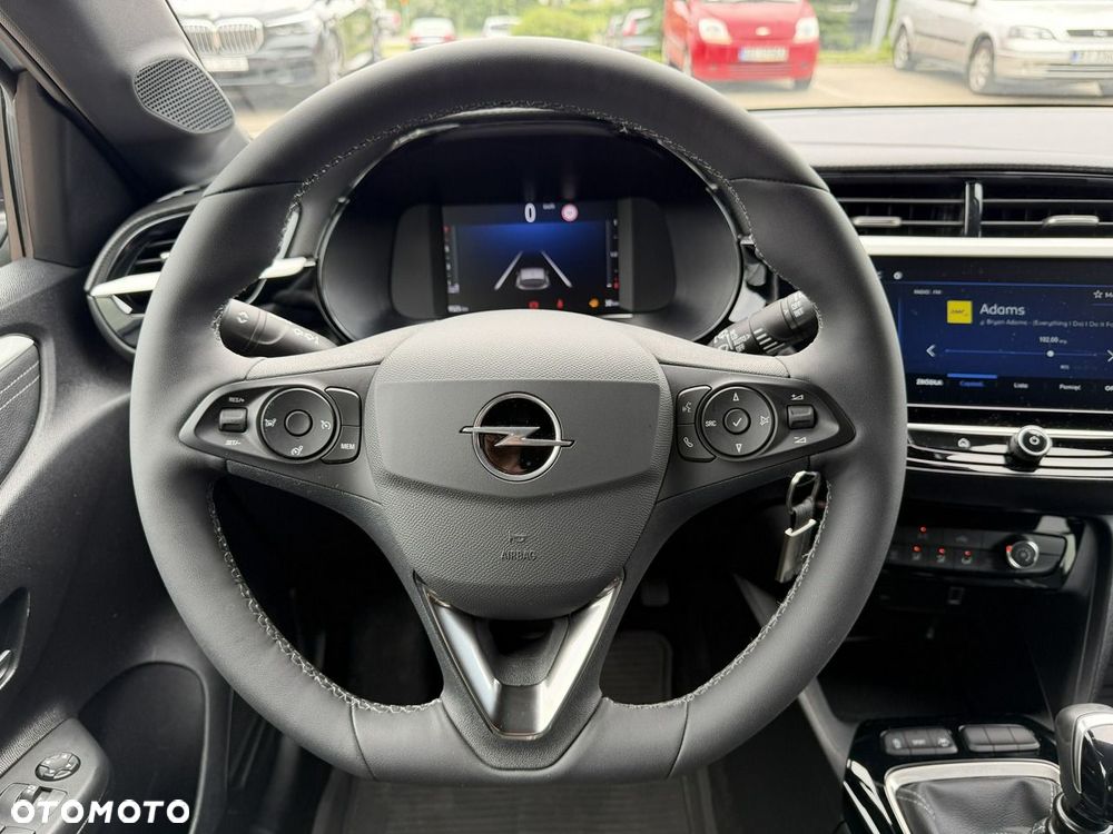 Opel Corsa 1.2 T GS S&S - 11