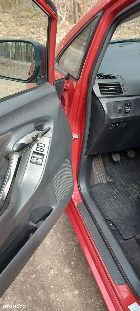 Toyota Verso 1.6 Luna - 26