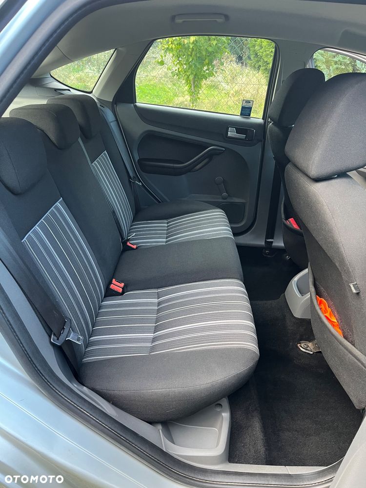 Ford Focus - 17