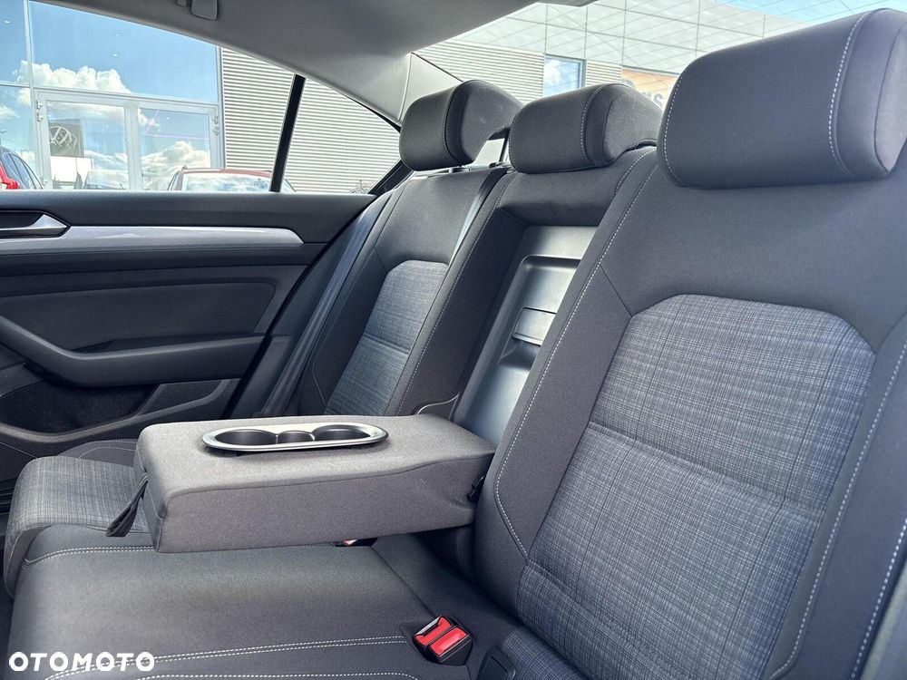 Volkswagen Passat 2.0 TDI EVO Business DSG - 20