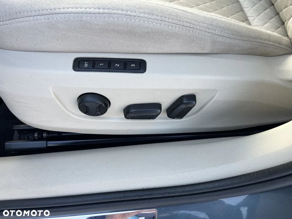 Skoda Superb 2.0 TDI DSG Premium Edition - 20