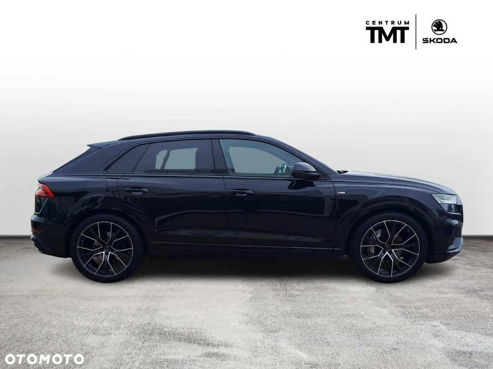 Audi Q8 - 6