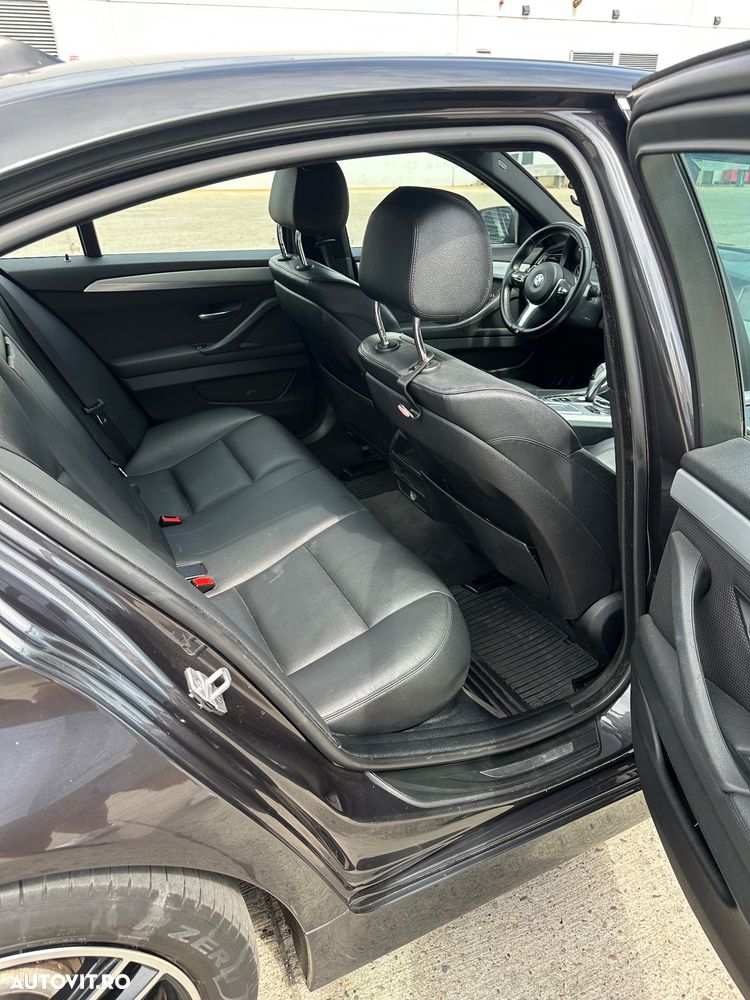 BMW Seria 5 520d xDrive - 9
