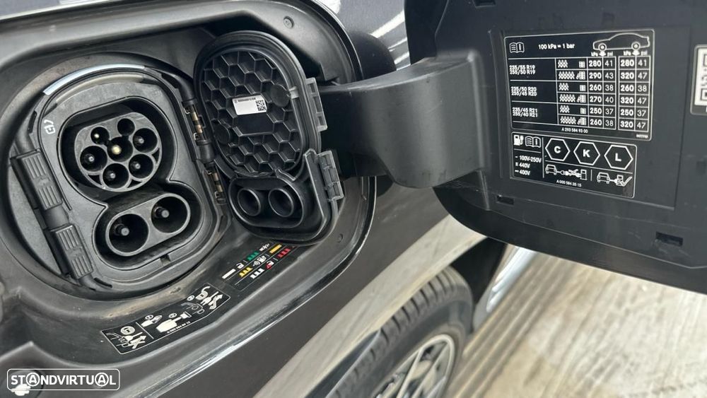 Mercedes-Benz EQC 400 4Matic AMG Line - 11