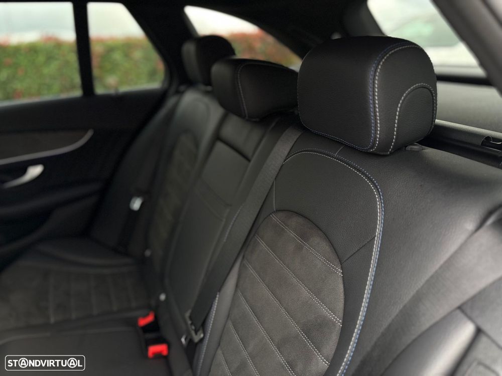 Mercedes-Benz C 300 de AMG Line - 32