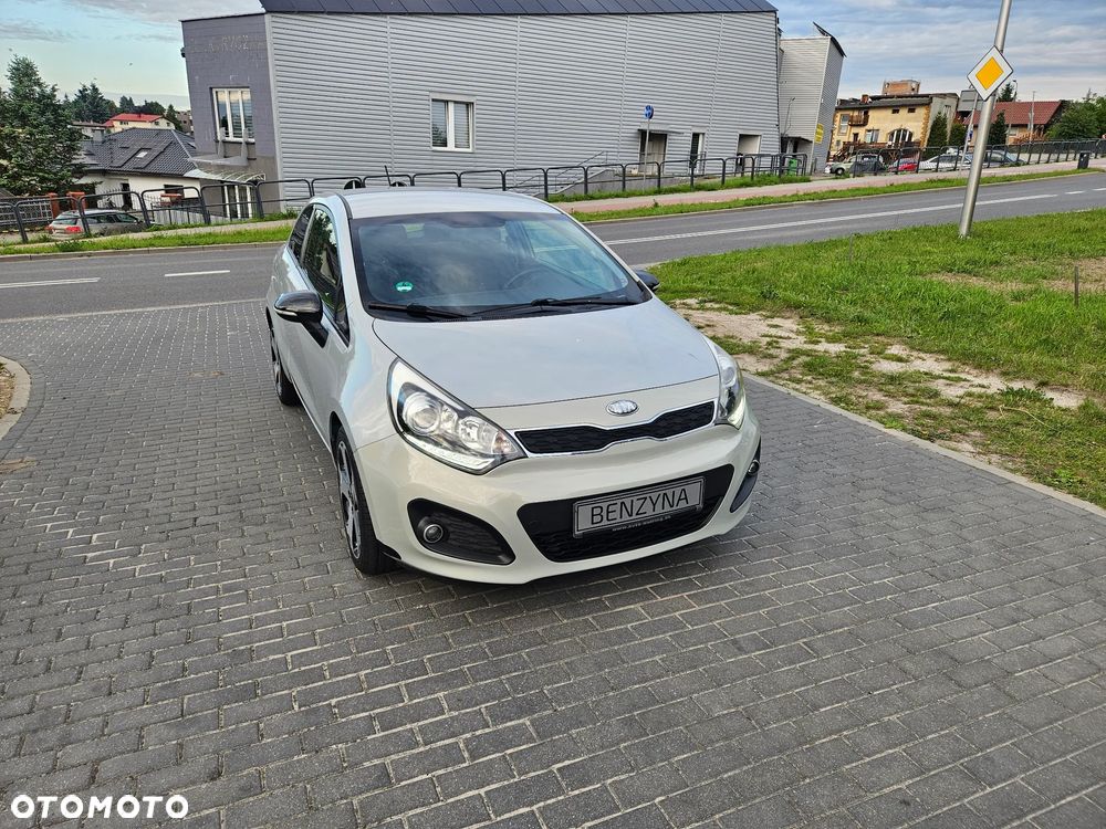 Kia Rio - 1
