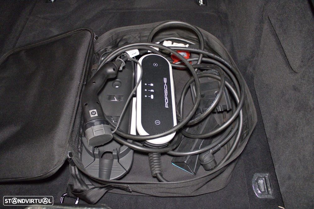 Porsche Panamera 4 E-Hybrid - 21