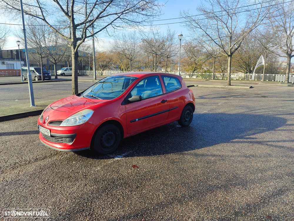 Renault Clio 1.2 16V 75 Dynamique - 1