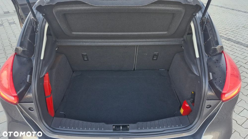 Ford Focus 1.6 Trend - 16