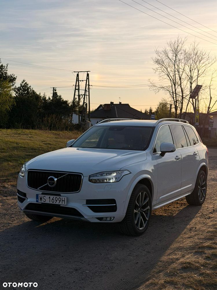 Volvo XC 90 - 9