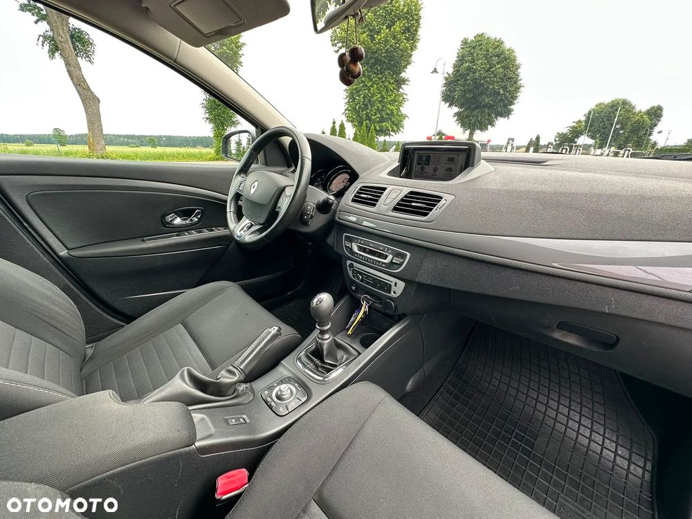 Renault Megane ENERGY dCi 110 Start & Stop LIMITED - 10