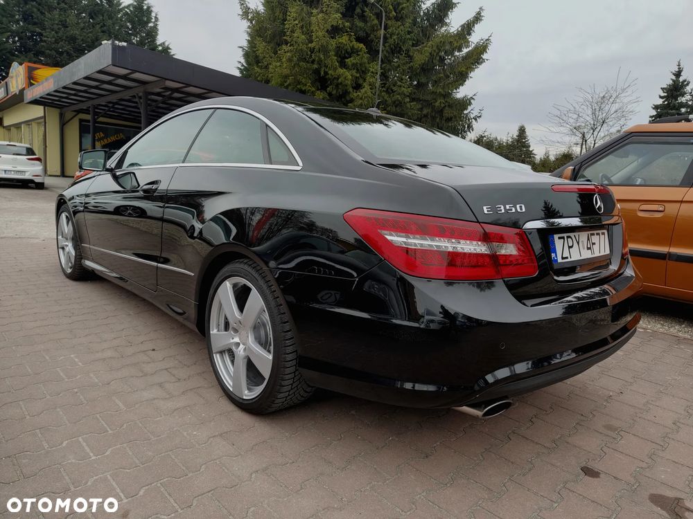 Mercedes-Benz Klasa E 350 CDI DPF BlueEFFICIENCY 7G-TRONIC Elegance - 13