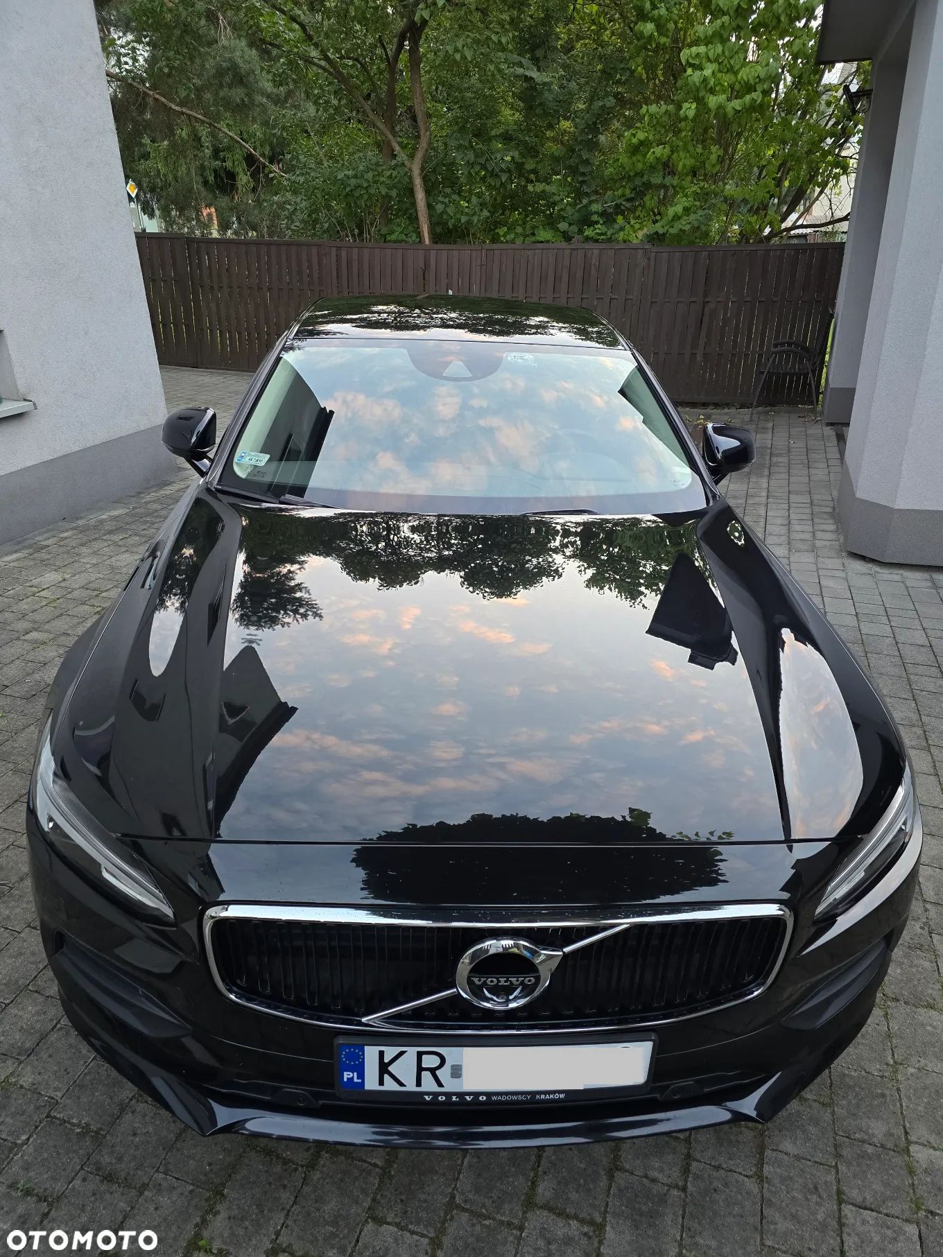 Volvo S90 D4 Momentum - 1