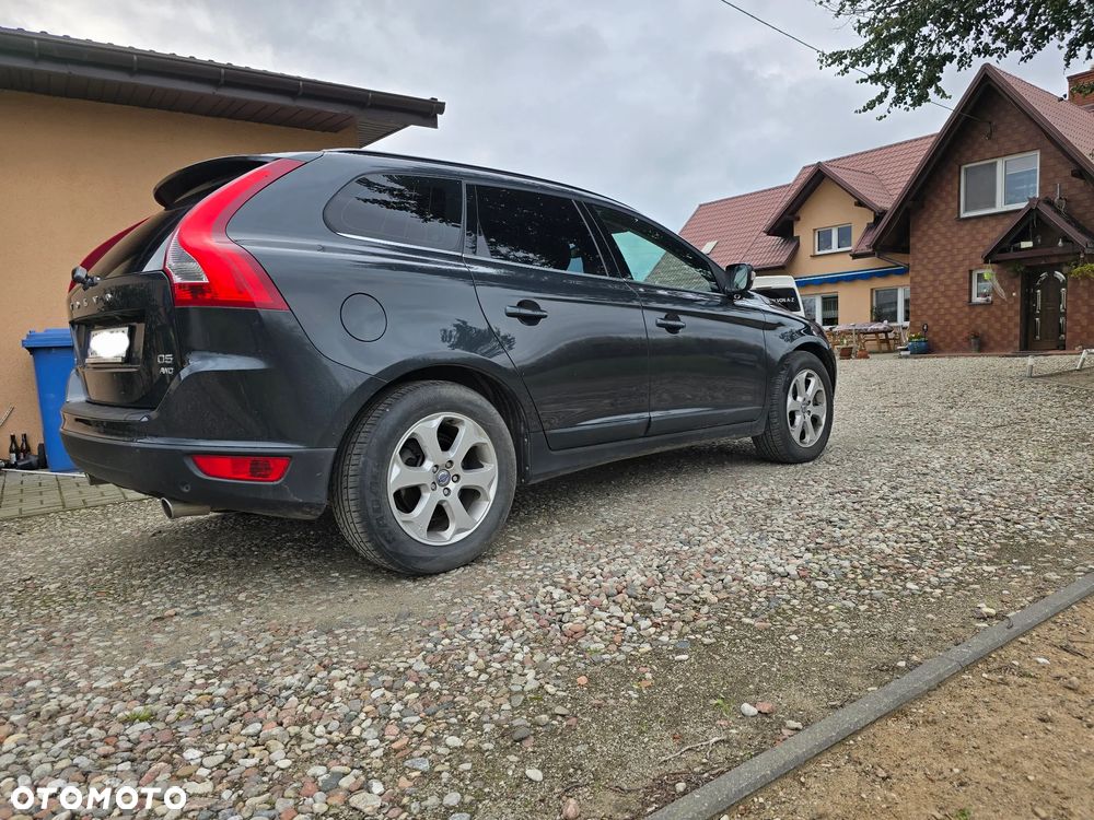 Volvo XC 60 D5 AWD Geartronic Summum - 3
