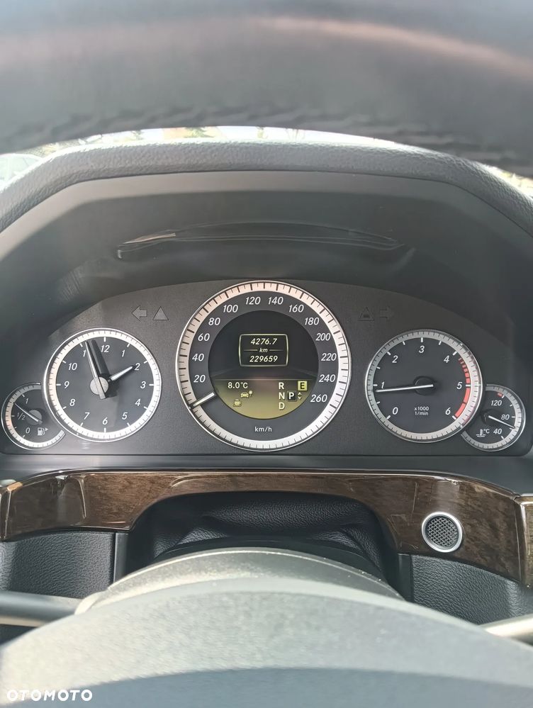 Mercedes-Benz Klasa E 220 CDI DPF BlueEFFICIENCY 7G-TRONIC - 12