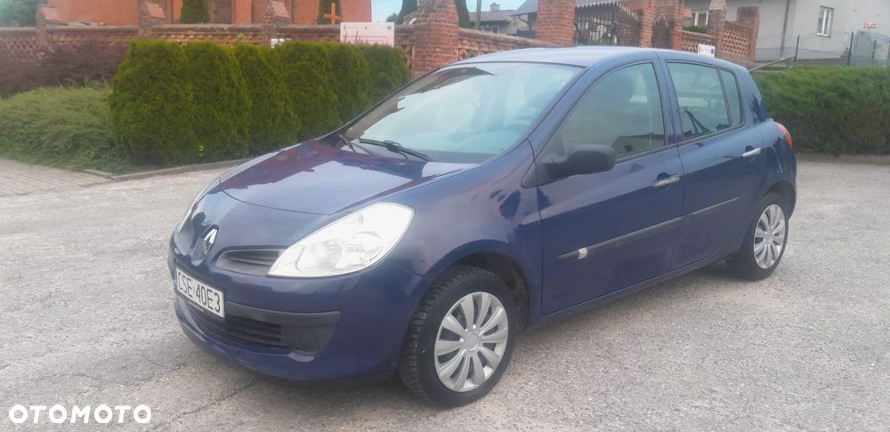Renault Clio - 2