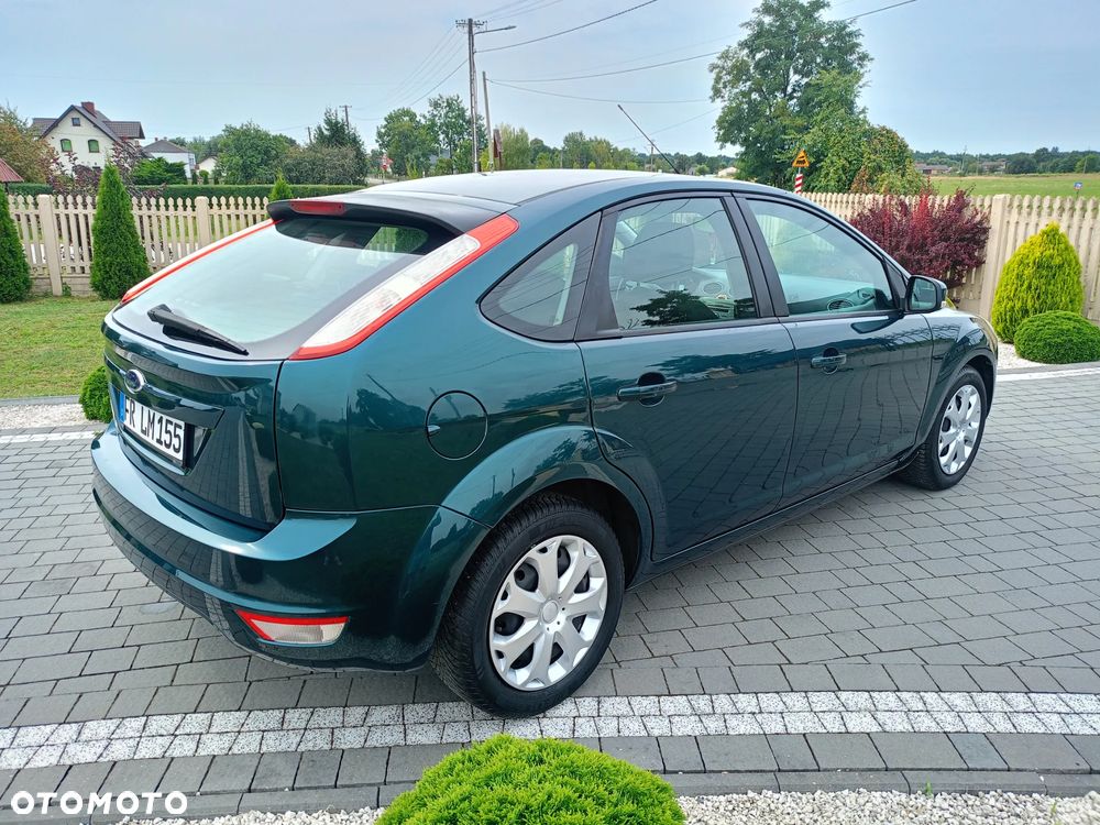 Ford Focus 1.6 Edition - 11