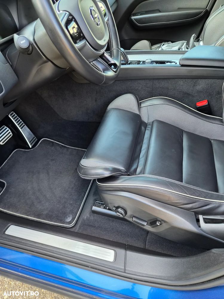 Volvo XC 60 B4 MHEV AT8 AWD R-Design - 26