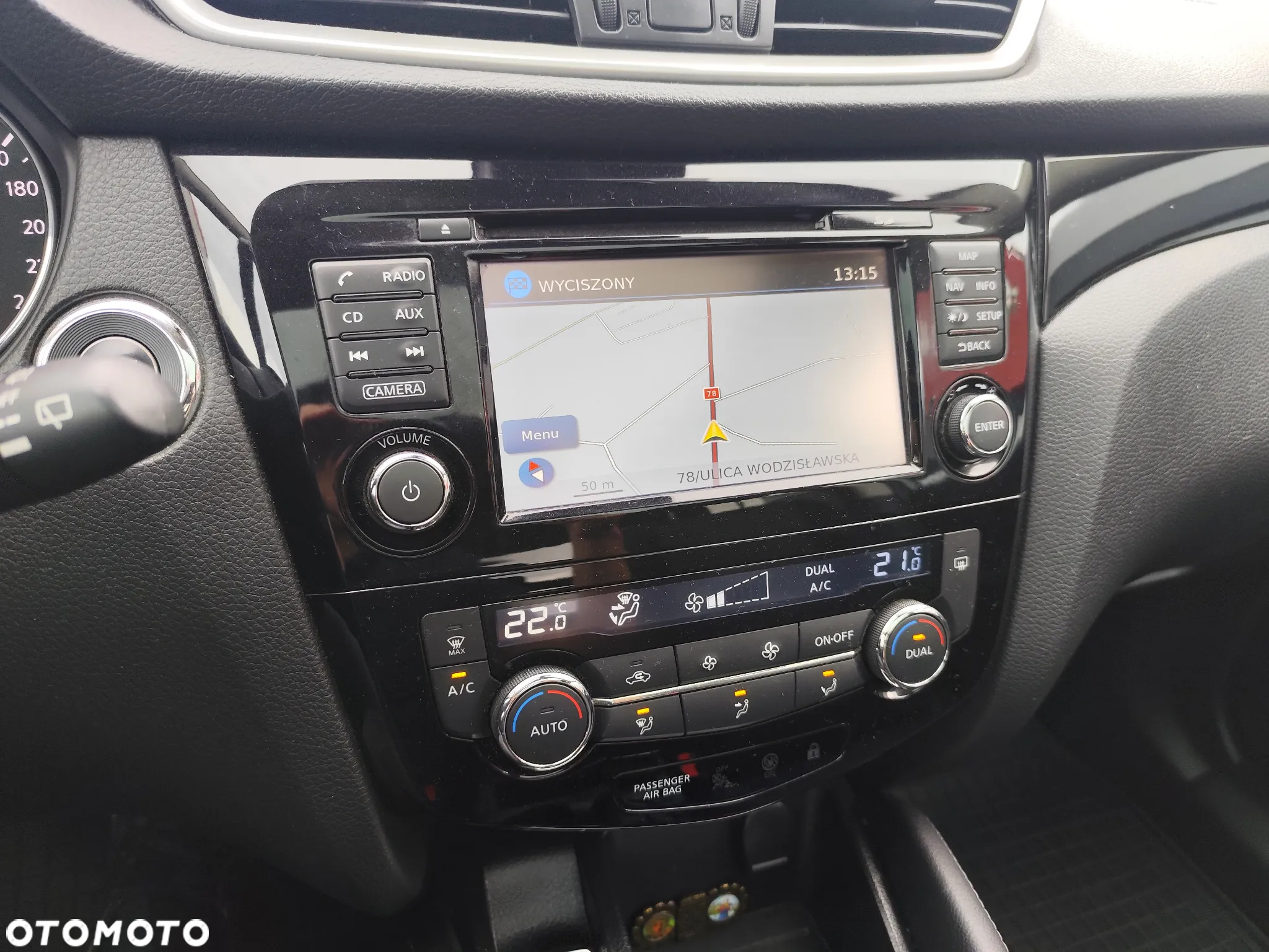 Nissan Qashqai 1.2 DIG-T N-Connecta EU6 - 16