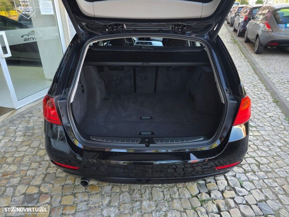 BMW 318 d Touring - 15