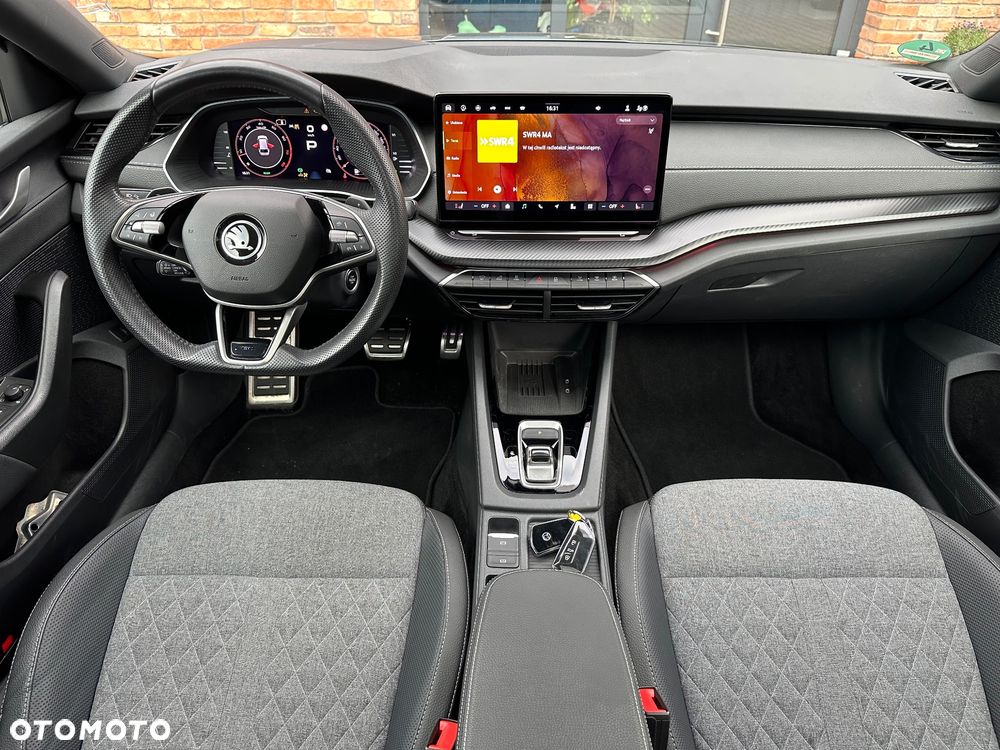 Skoda Octavia 1.5 TSI mHEV DSG Sportline - 26