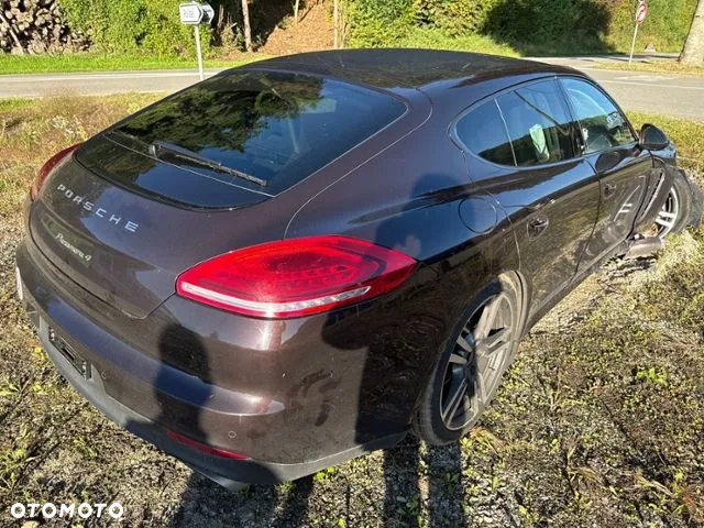 Porsche Panamera 4 - 5