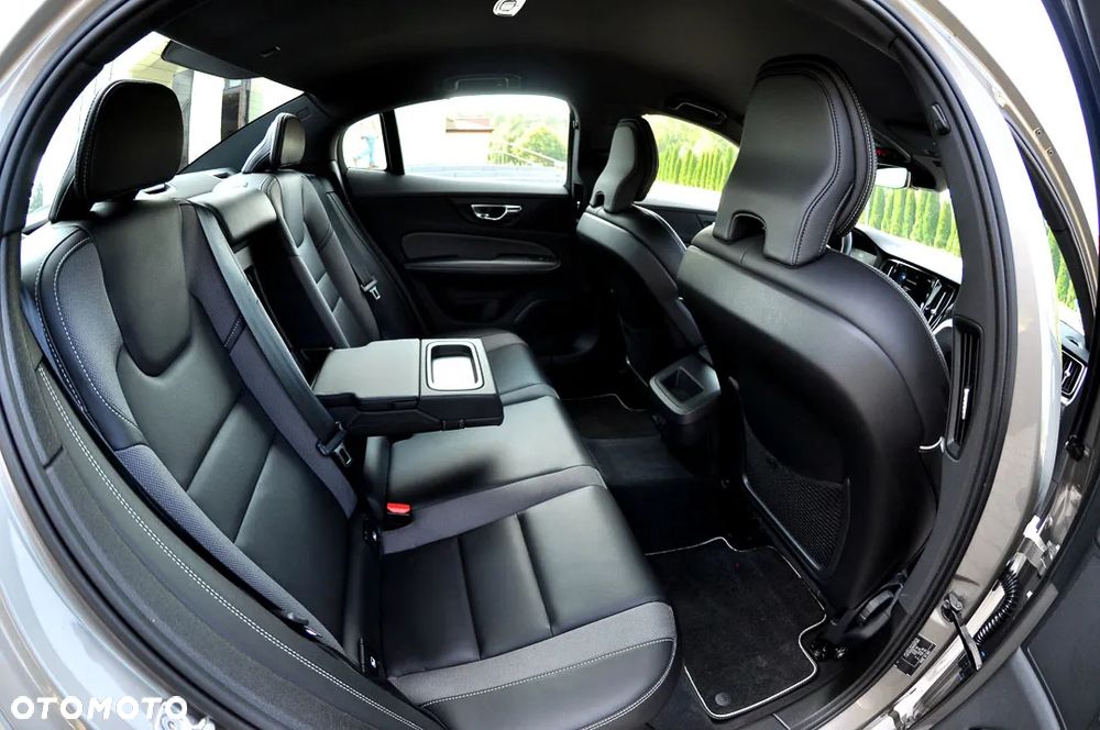 Volvo S60 B4 B Geartronic RDesign - 22