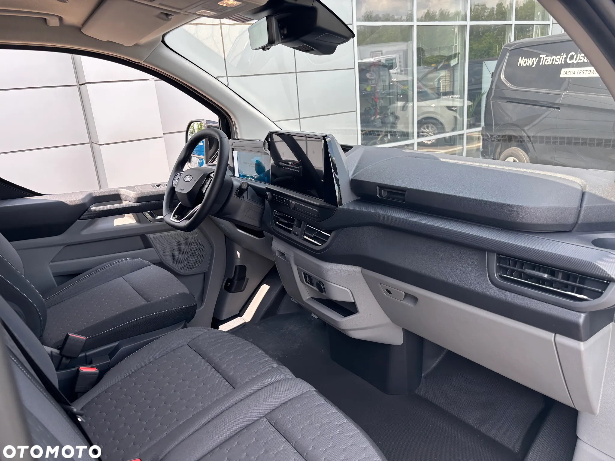 Ford Transit Custom - 13