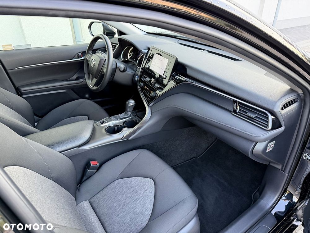 Toyota Camry 2.5 Hybrid Comfort CVT - 33