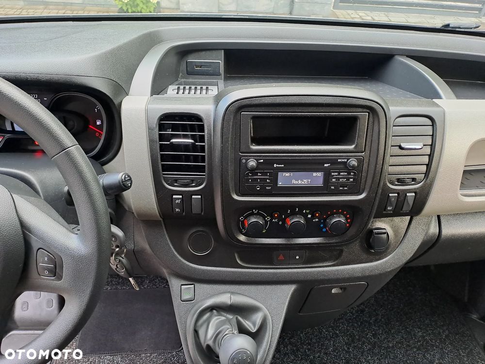 Renault Trafic - 21