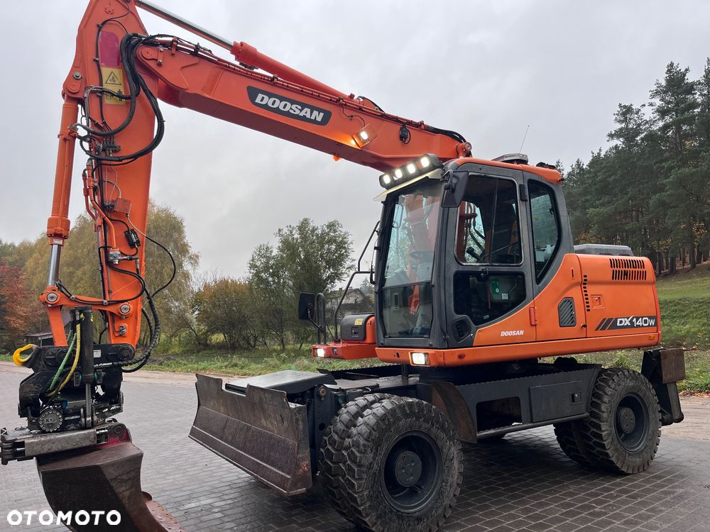 Doosan DX140W - 2