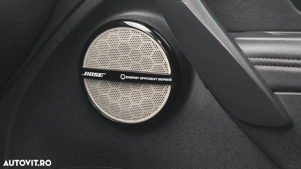 Renault Megane ENERGY dCi 130 BOSE EDITION - 34