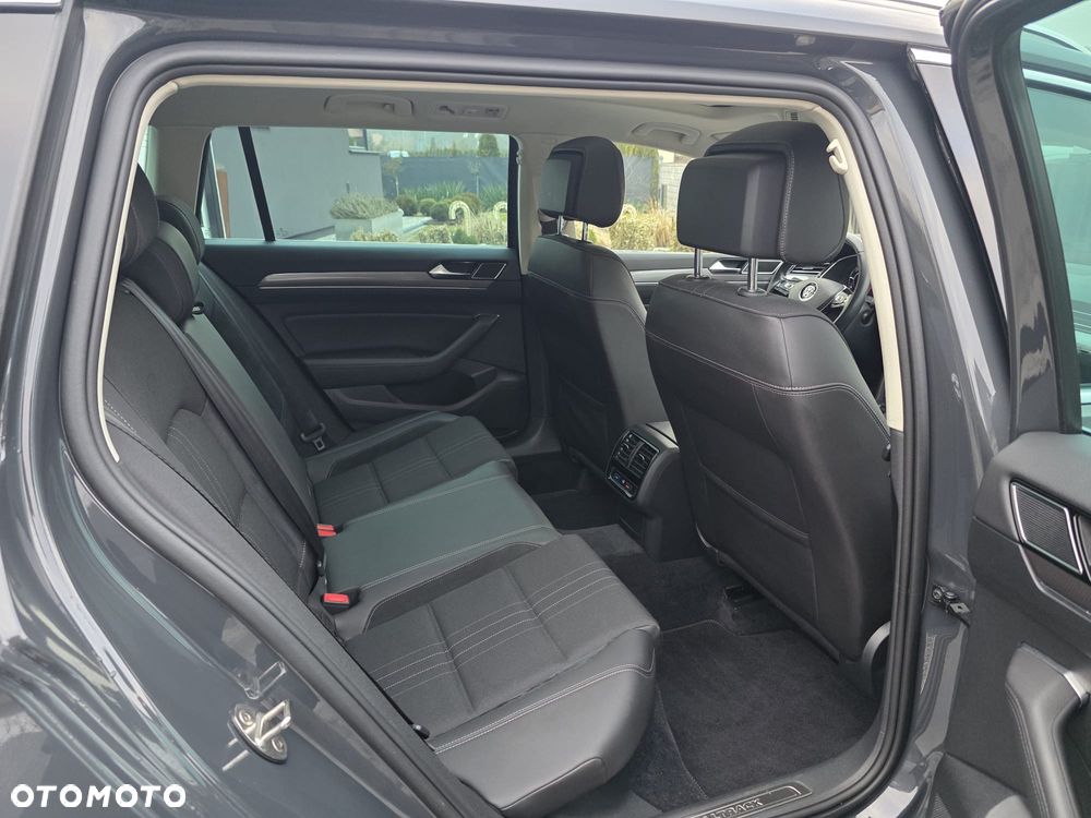 Volkswagen Passat 2.0 TDI SCR (BlueMotion Tech) 4Mot DSG Comfortline - 38