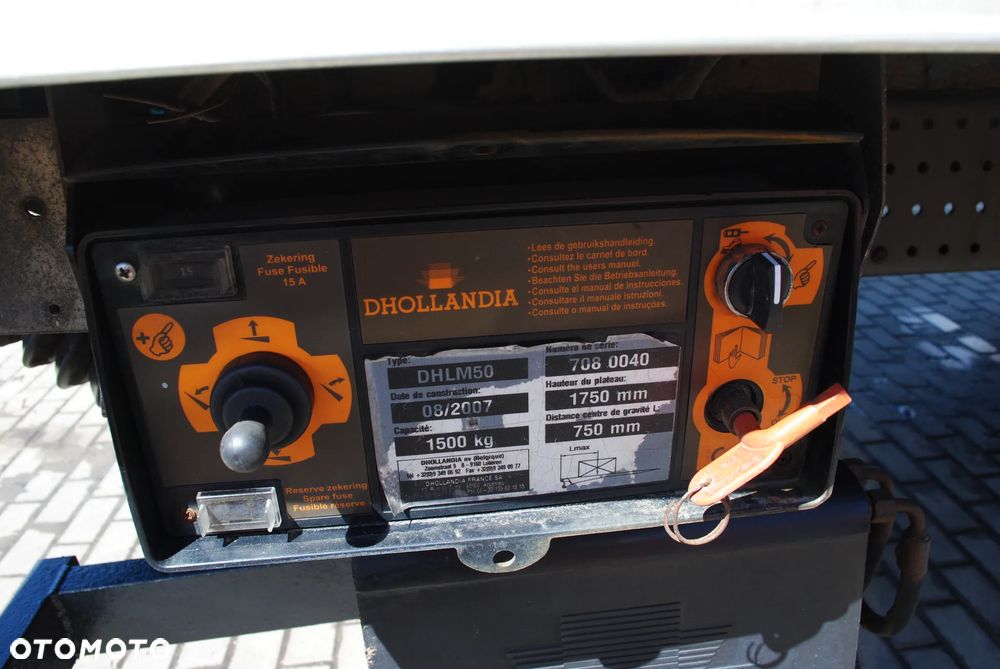 Renault Premium 280 Kontener Winda DHOLLANDIA Długość Kontenera 830 CM Szerokość: 250 CM Wysokość: 210 CM Rok: 2007 - 8
