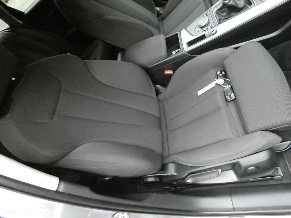 Audi A4 Avant 2.0 TDI DPF clean diesel Attraction - 28