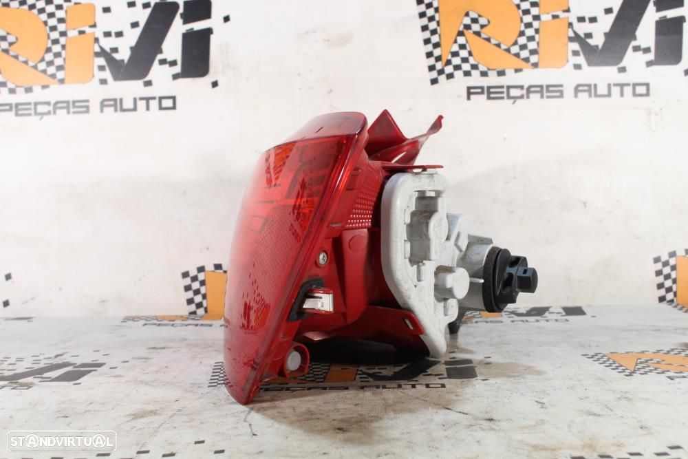 Farolim Direito Seat Ibiza Iv (6J5, 6P1)  6J4945096c / 6J4945112b / Pa - 4