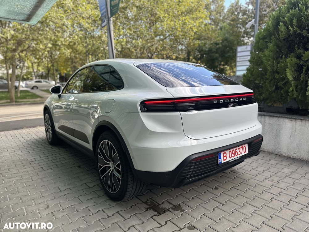 Porsche Macan - 4