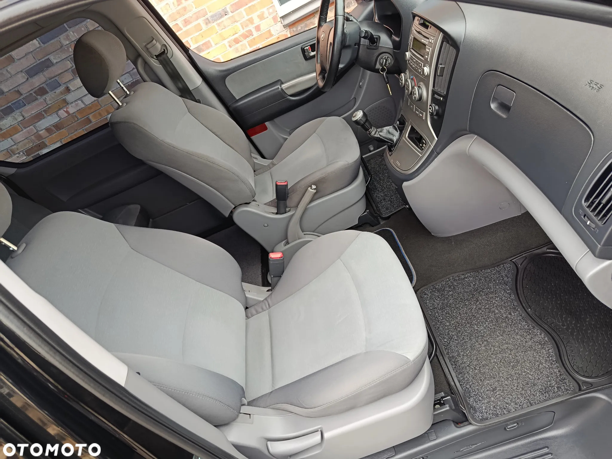 Hyundai H-1 2.5 CRDi Travel Comfort - 22