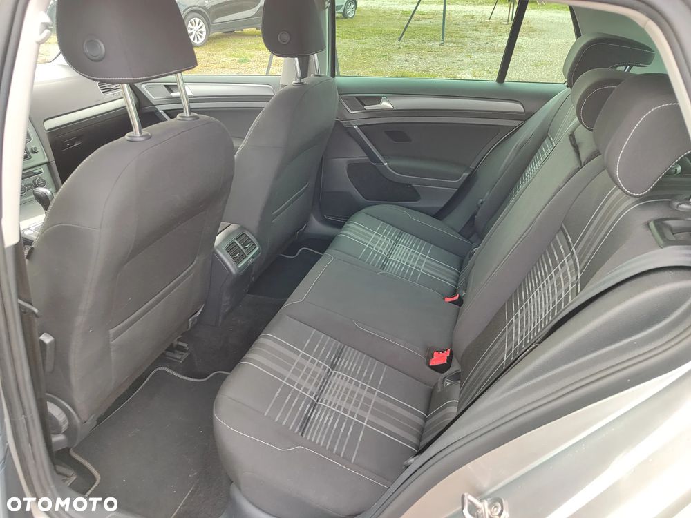 Volkswagen Golf 2.0 TDI BlueMotion Technology DSG Lounge - 11