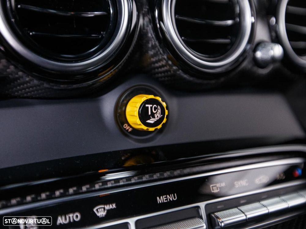 Mercedes-Benz AMG GT R - 32