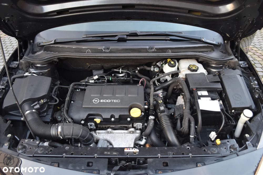 Opel Astra 1.4 Turbo Sports Tourer - 32