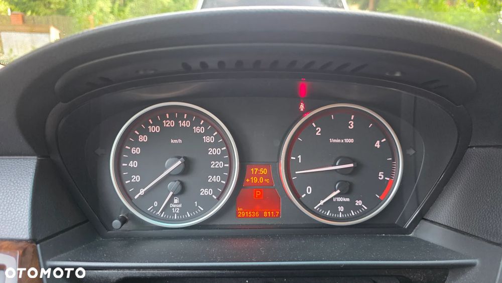 BMW Seria 5 525xd - 26