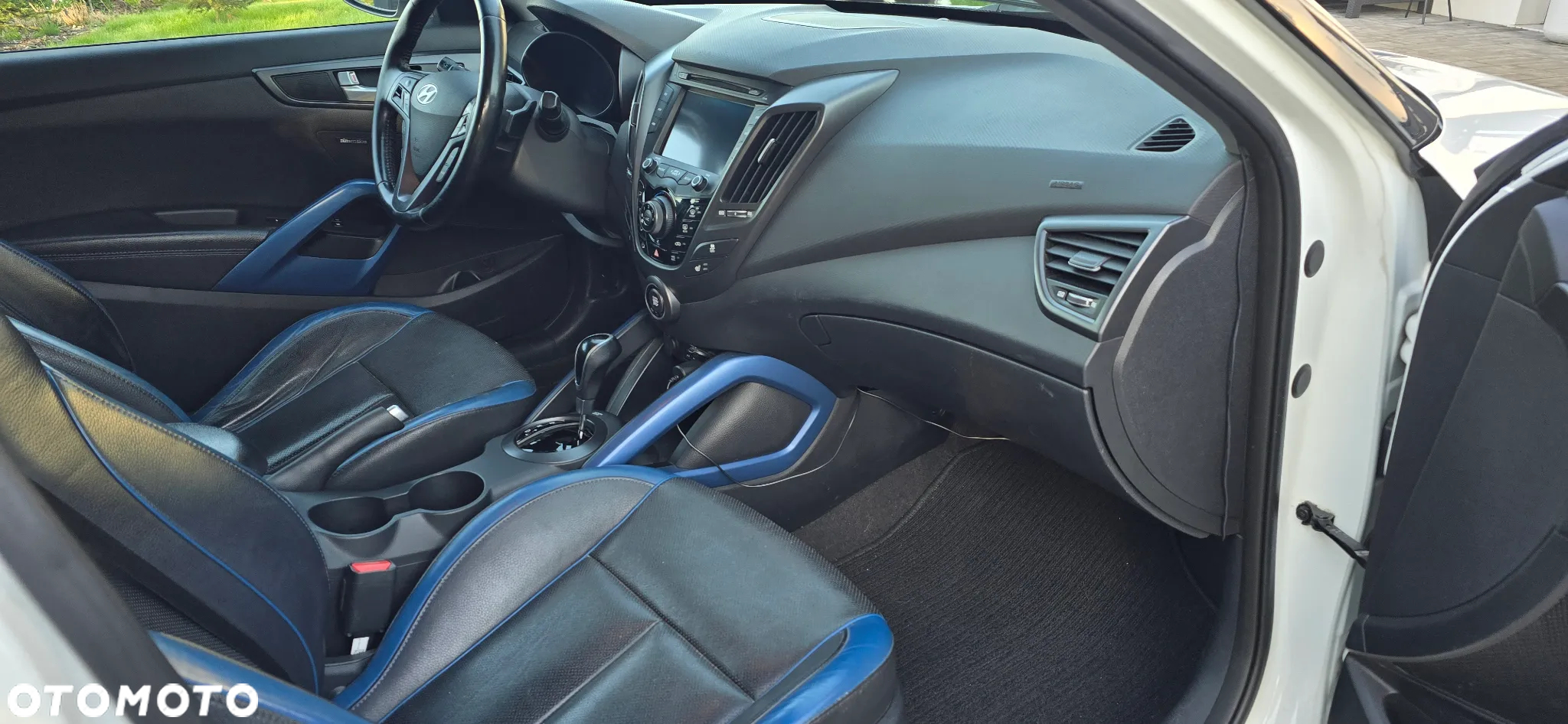 Hyundai Veloster - 19