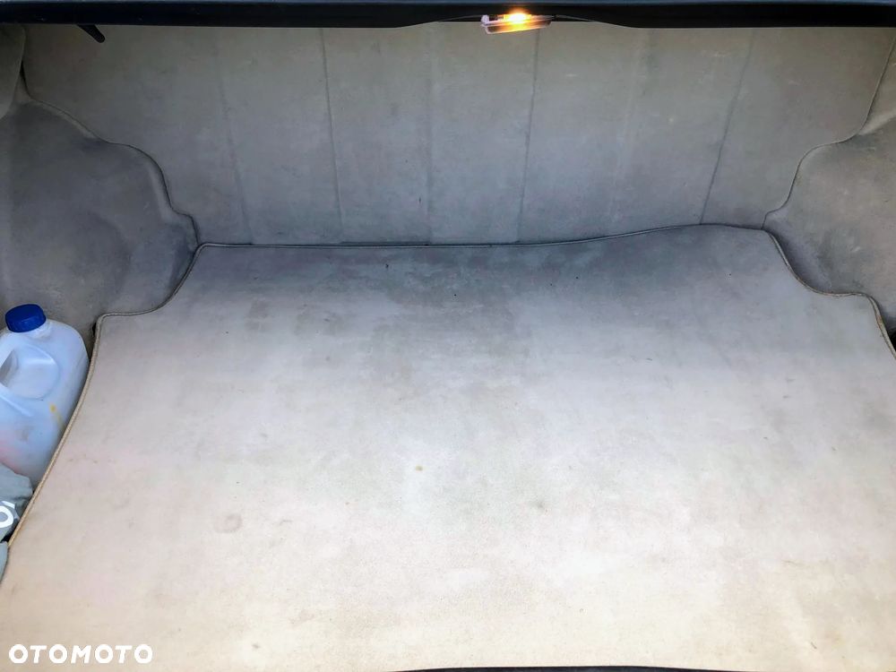 Mercedes-Benz Klasa E - 8