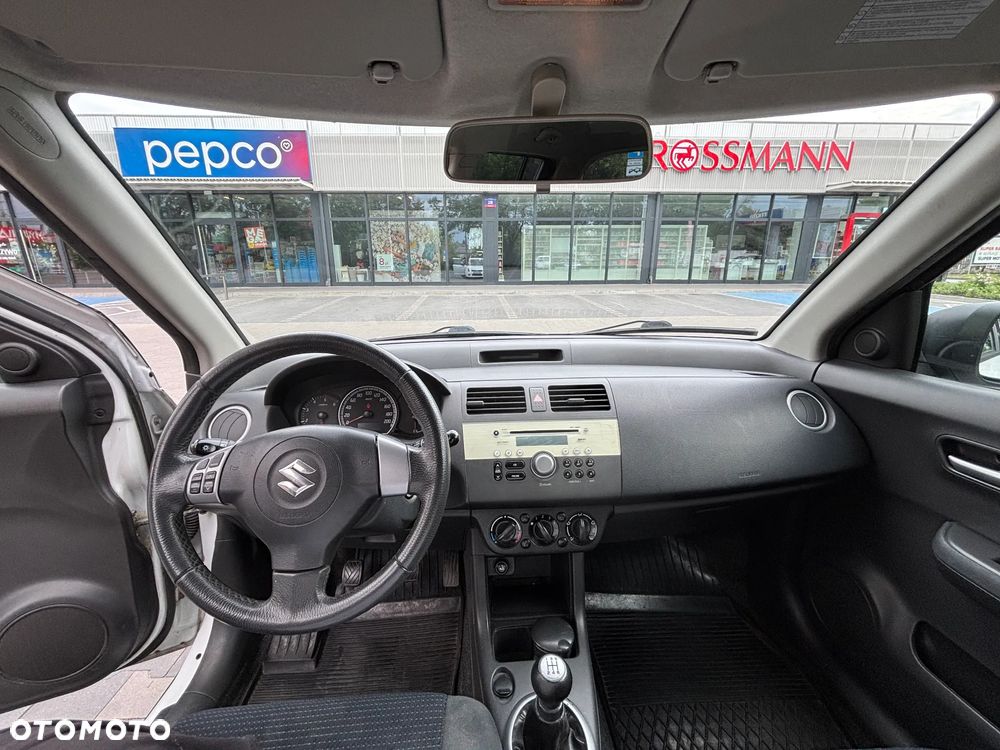 Suzuki Swift - 22